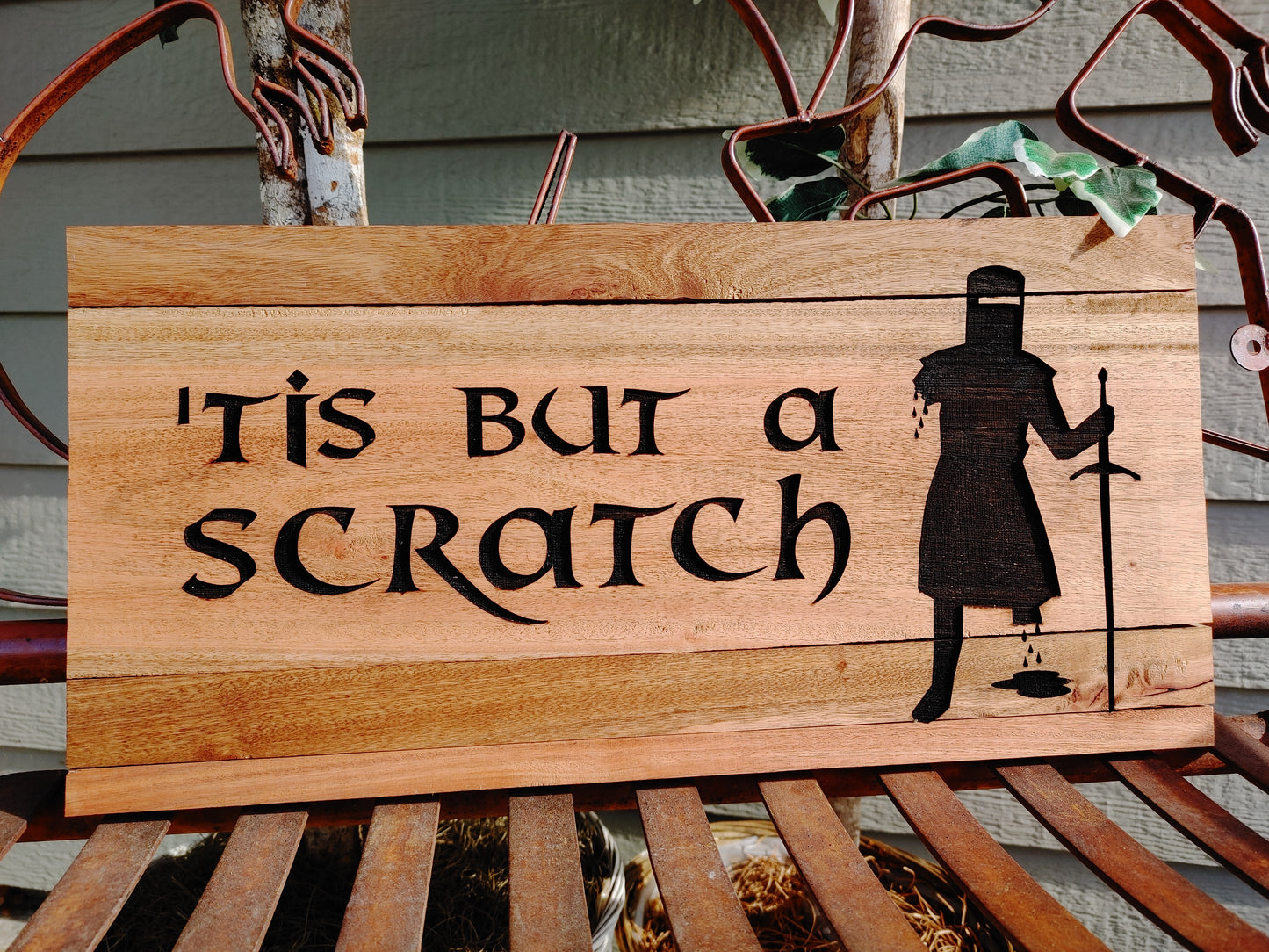 Monty Python - Tis But A Scratch, Monty Python Black Knight Wooden Sign