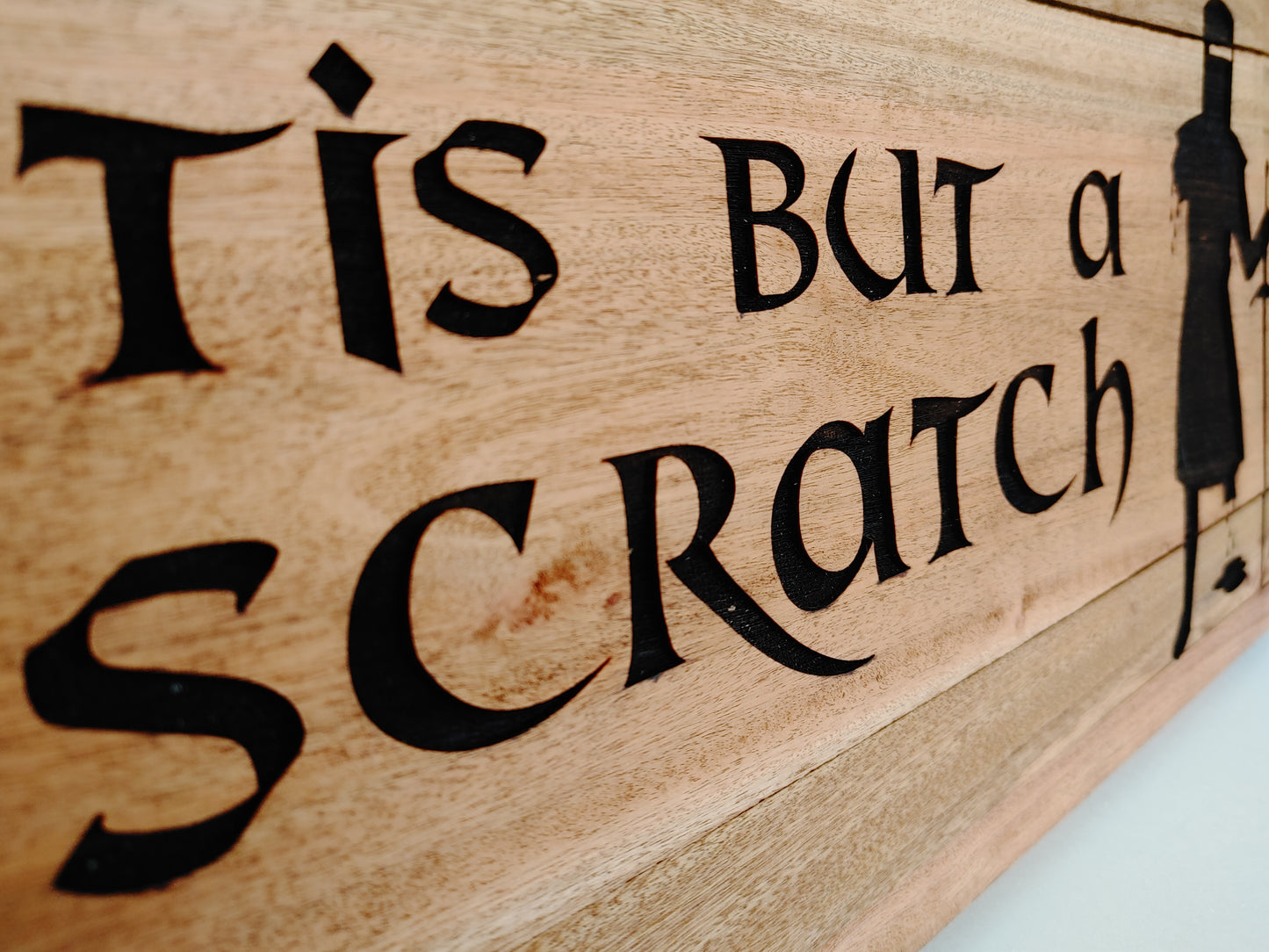 Monty Python - Tis But A Scratch, Monty Python Black Knight Wooden Sign