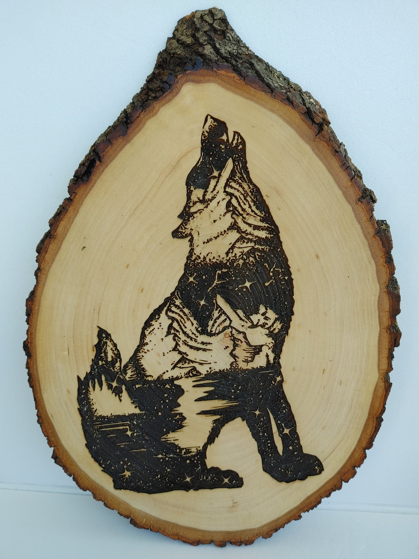 Wolf Wood Sign on Wood Country Round